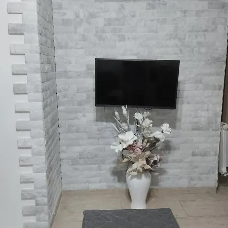 Lovley Near Train Station Apartment Thessaloniki