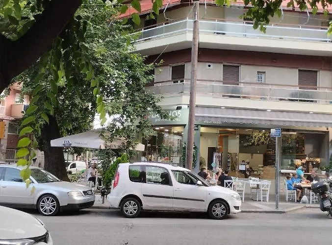 Lovley Near Train Station * 테살로니키